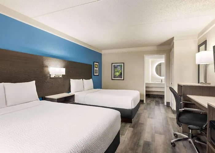 La Quinta Inn By Wyndham San Antonio I-35 N At Toepperwein